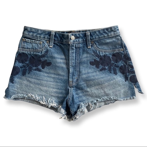 Abercrombie & Fitch Pants - Abercrombie & Fitch Annie High Rise Shorts 28 / 6